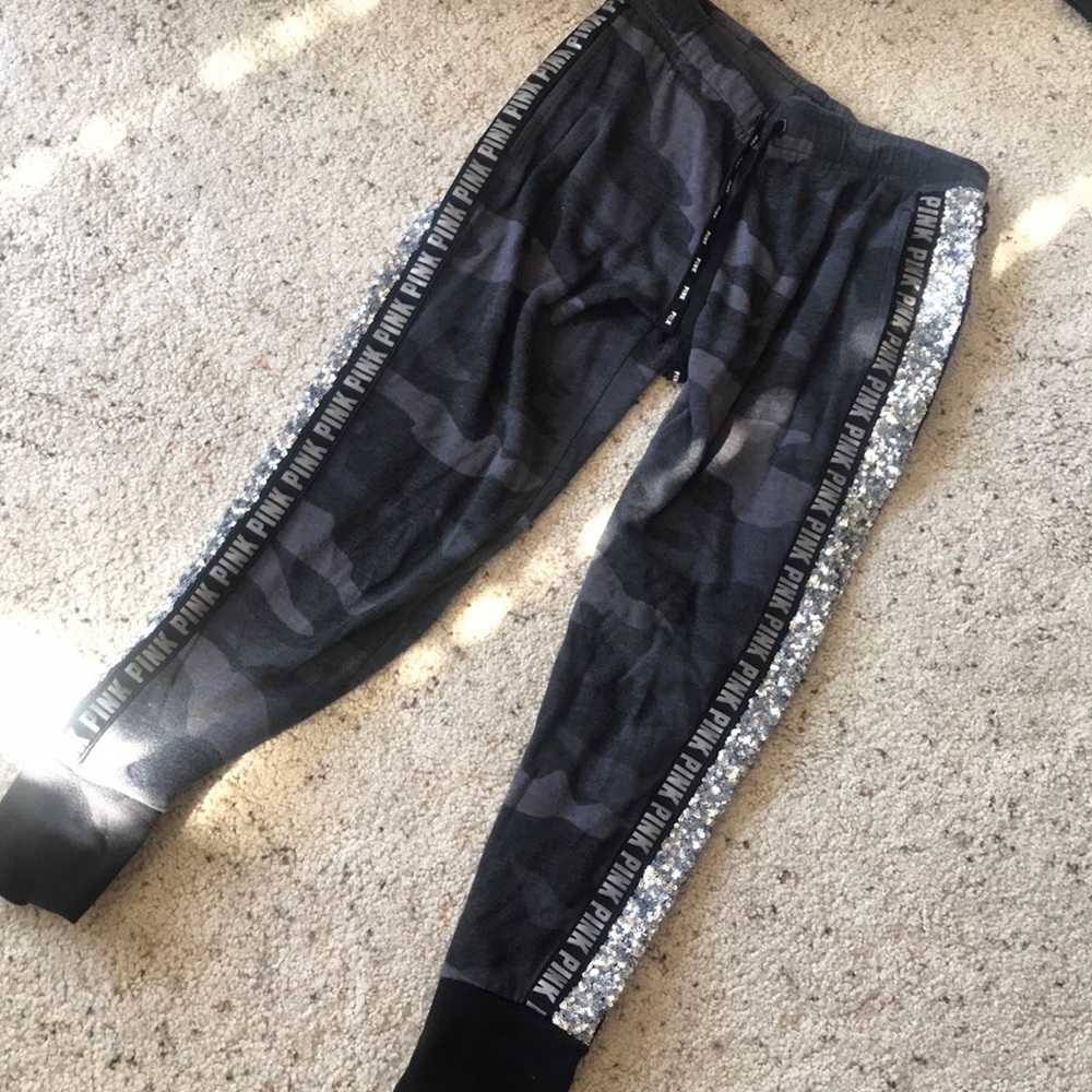 Victoria’s Secret PINK sweat pants w/ sequins